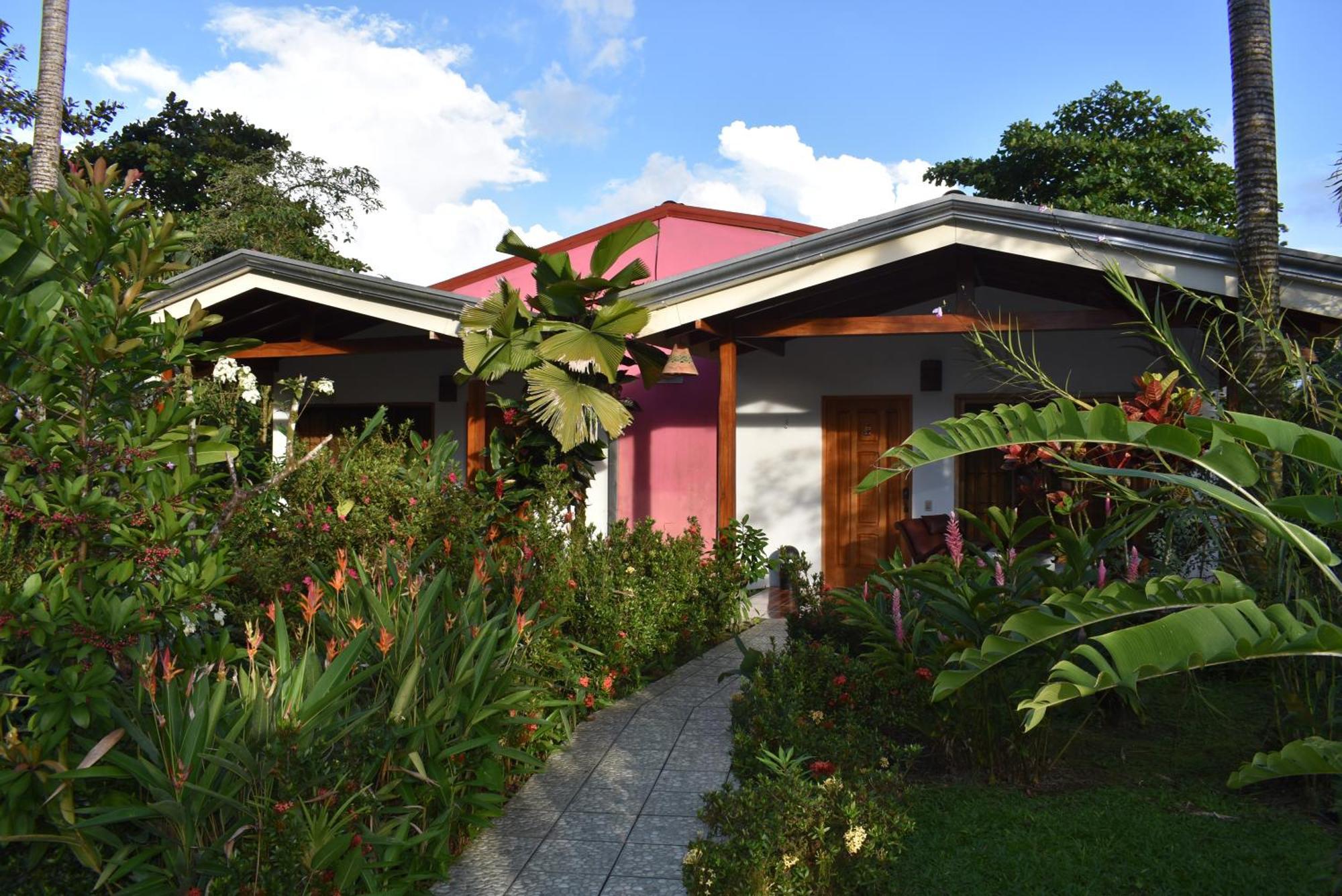Hotel Roca Negra Del Arenal La Fortuna Exterior photo