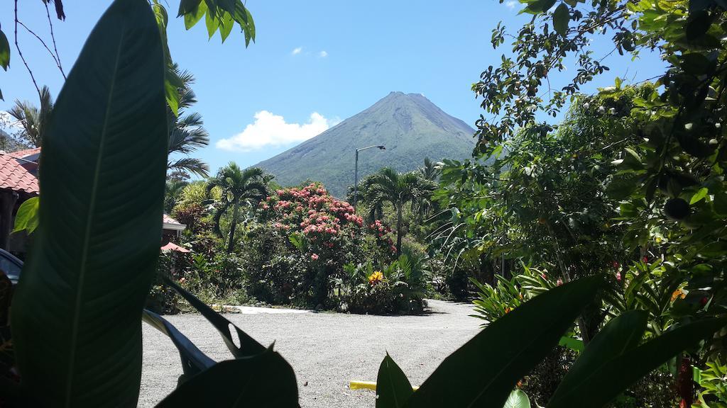 Hotel Roca Negra Del Arenal La Fortuna Exterior photo